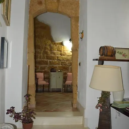 לינה וארוחת בוקר Arco Ubriaco אגריג'נטו